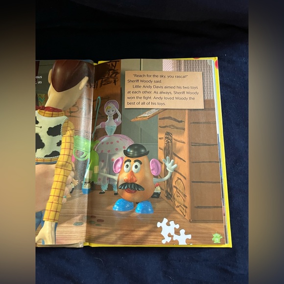 Scholastic Disney Pixar Hardback Toy Story book. Wonderful world of reading. - Picture 3 of 6
